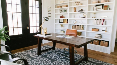 Những lý do nên sử dụng cửa nội thất màu đen