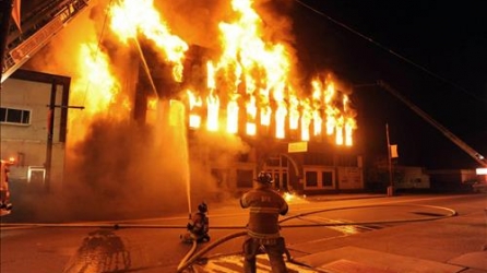 Sơn chống cháy bảo vệ công trình xây dựng